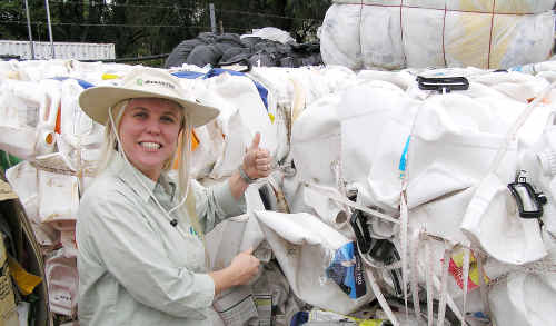 SITA Emerald manager Tamara Hinchey is excited about the move to offer the drumMUSTER service. SITA Emerald manager Tamara Hinchey is excited about the move to offer the drumMUSTER service.